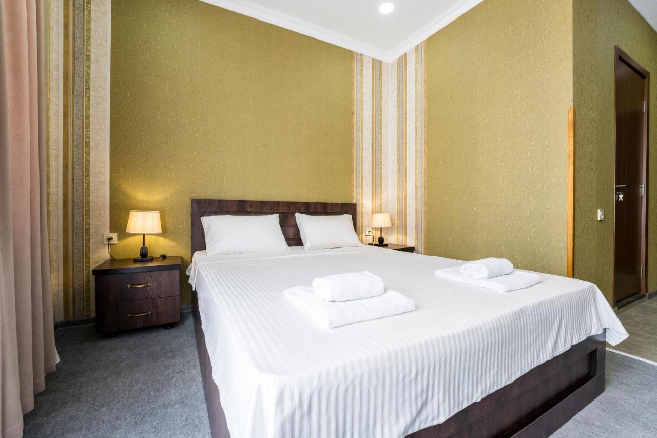 Georgian House Hotell Kutaisi Eksteriør bilde