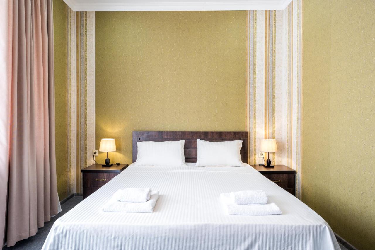 Georgian House Hotell Kutaisi Eksteriør bilde