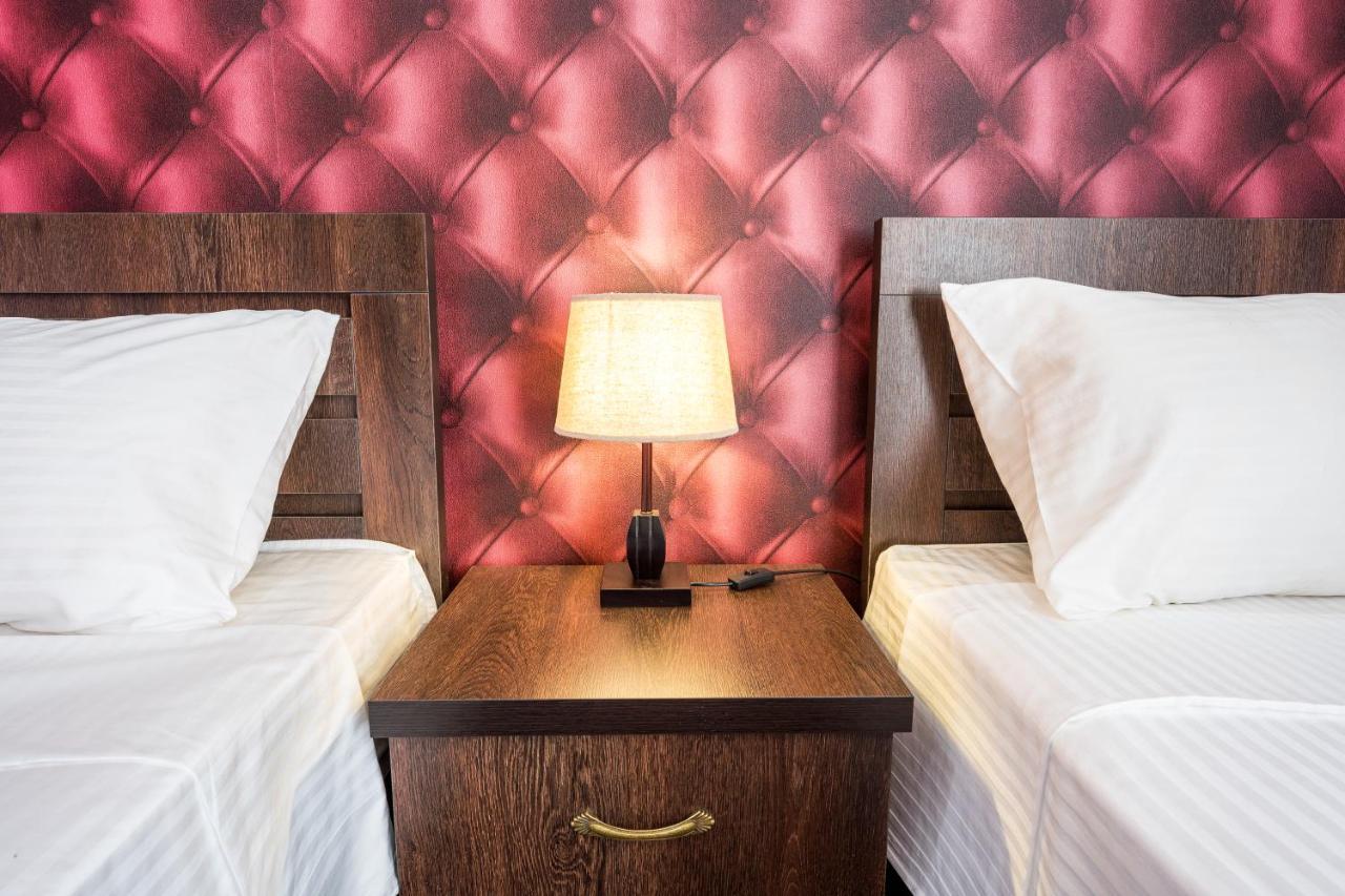 Georgian House Hotell Kutaisi Eksteriør bilde