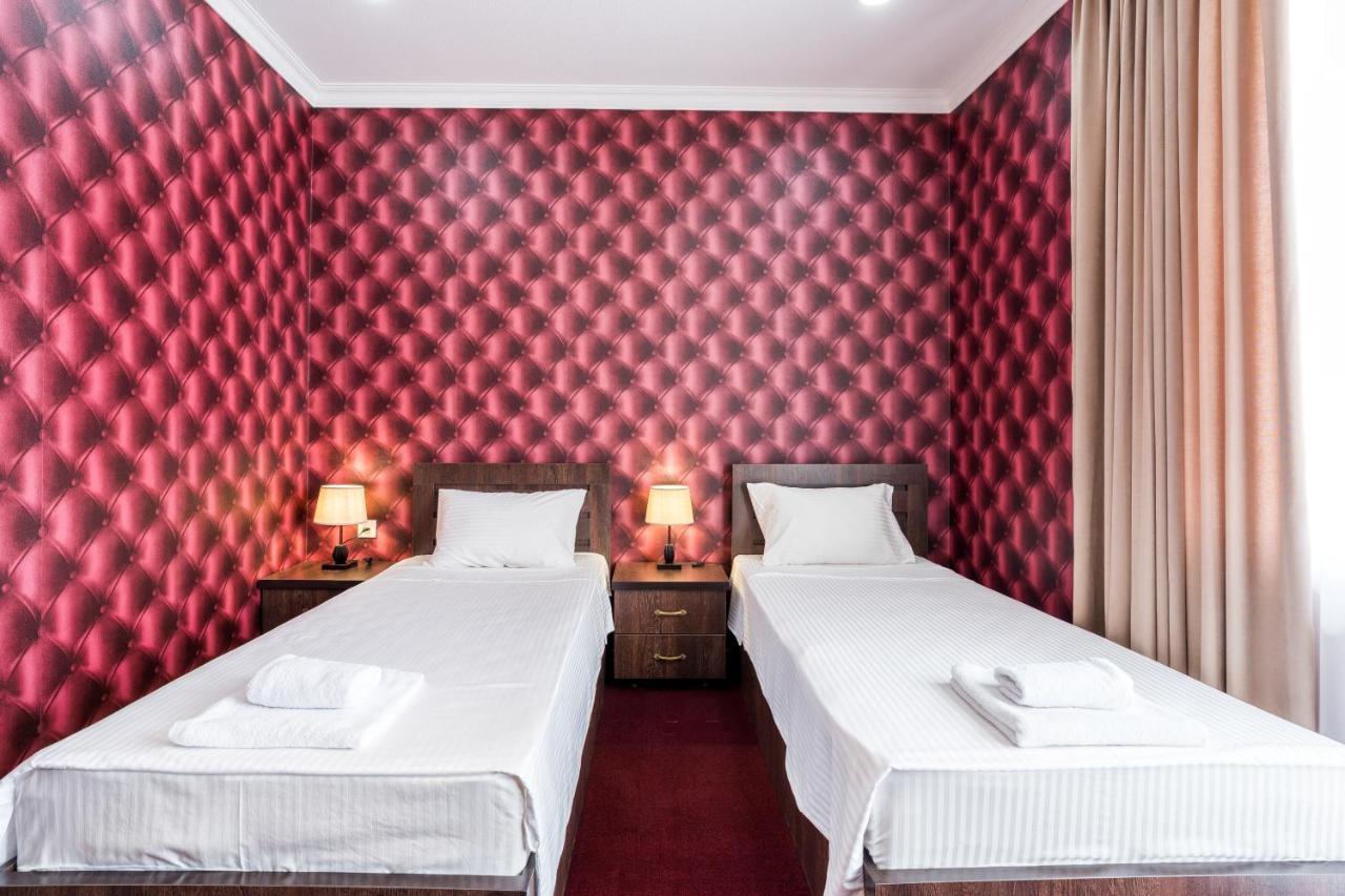 Georgian House Hotell Kutaisi Eksteriør bilde