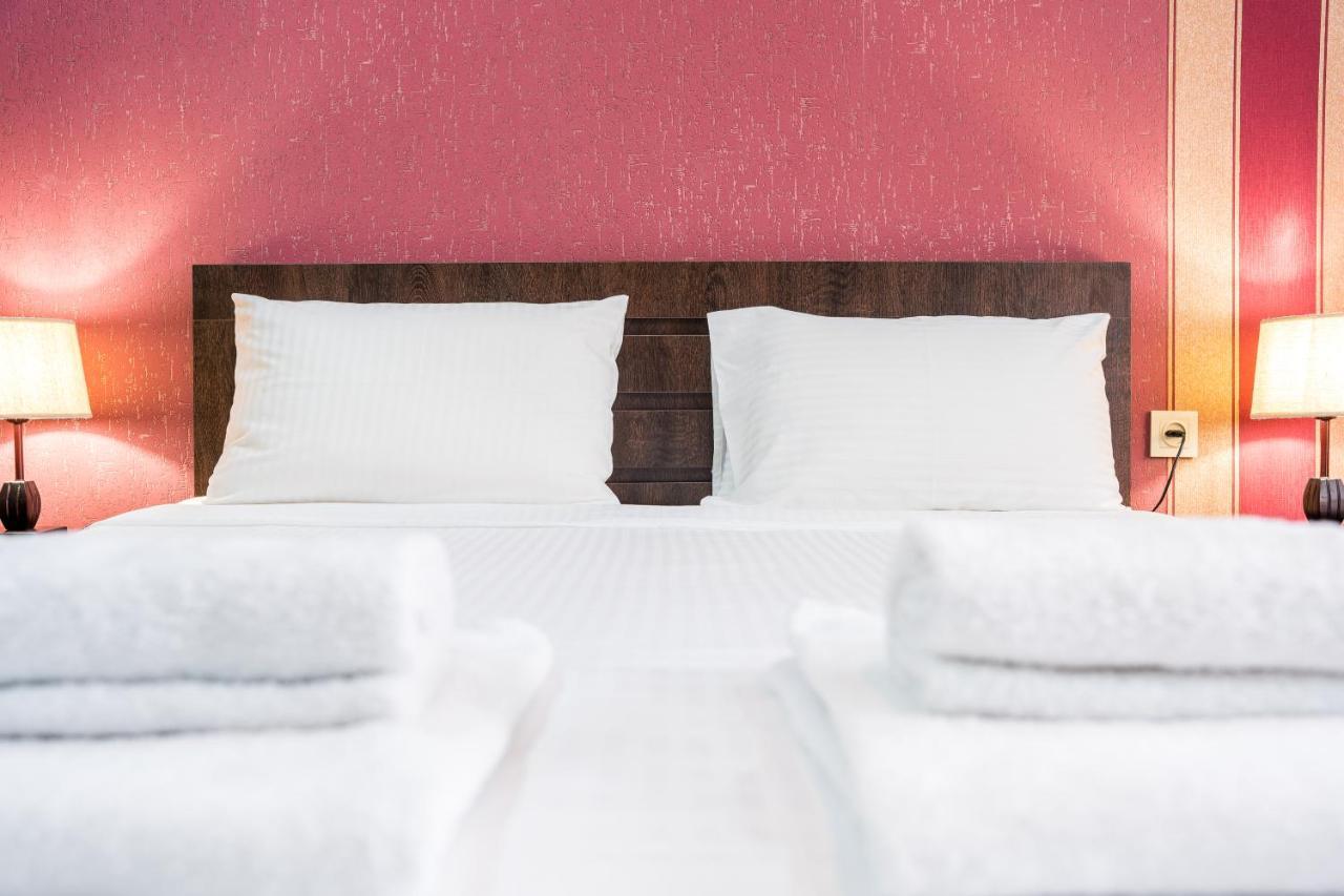 Georgian House Hotell Kutaisi Eksteriør bilde