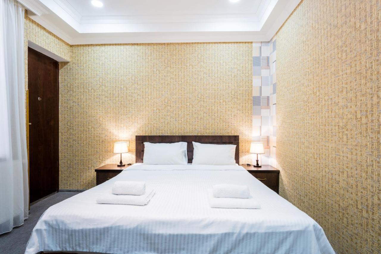Georgian House Hotell Kutaisi Eksteriør bilde