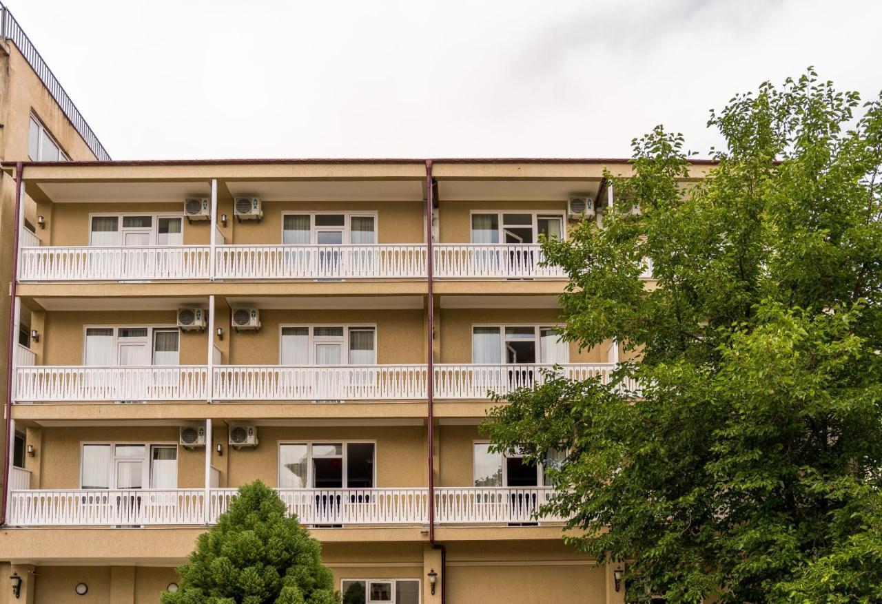 Georgian House Hotell Kutaisi Eksteriør bilde