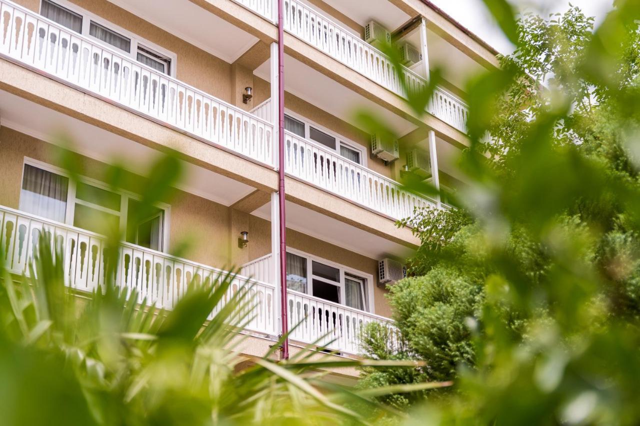 Georgian House Hotell Kutaisi Eksteriør bilde