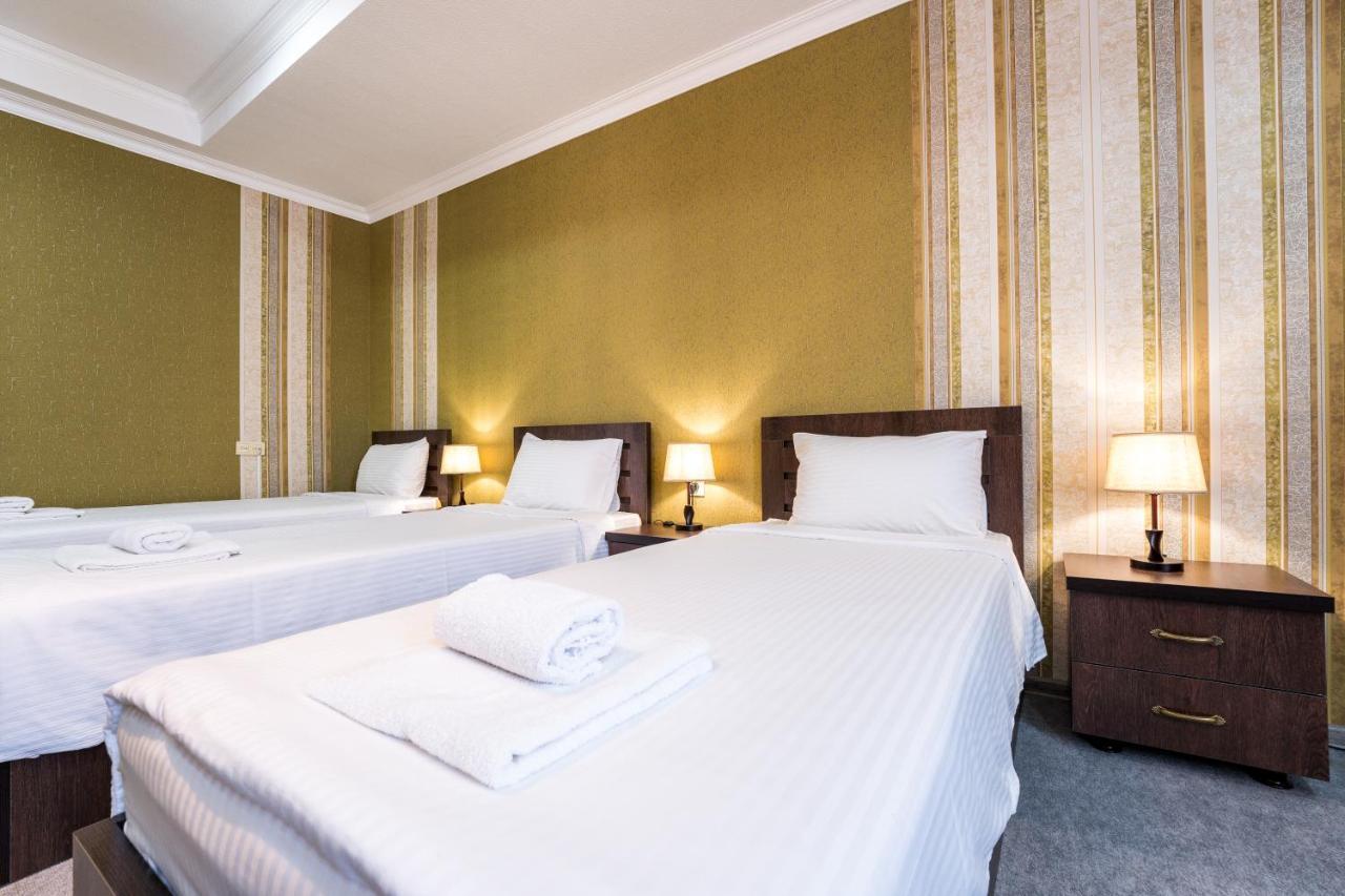Georgian House Hotell Kutaisi Eksteriør bilde
