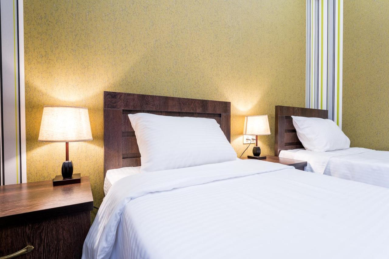 Georgian House Hotell Kutaisi Eksteriør bilde