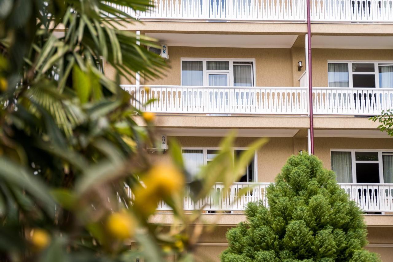 Georgian House Hotell Kutaisi Eksteriør bilde