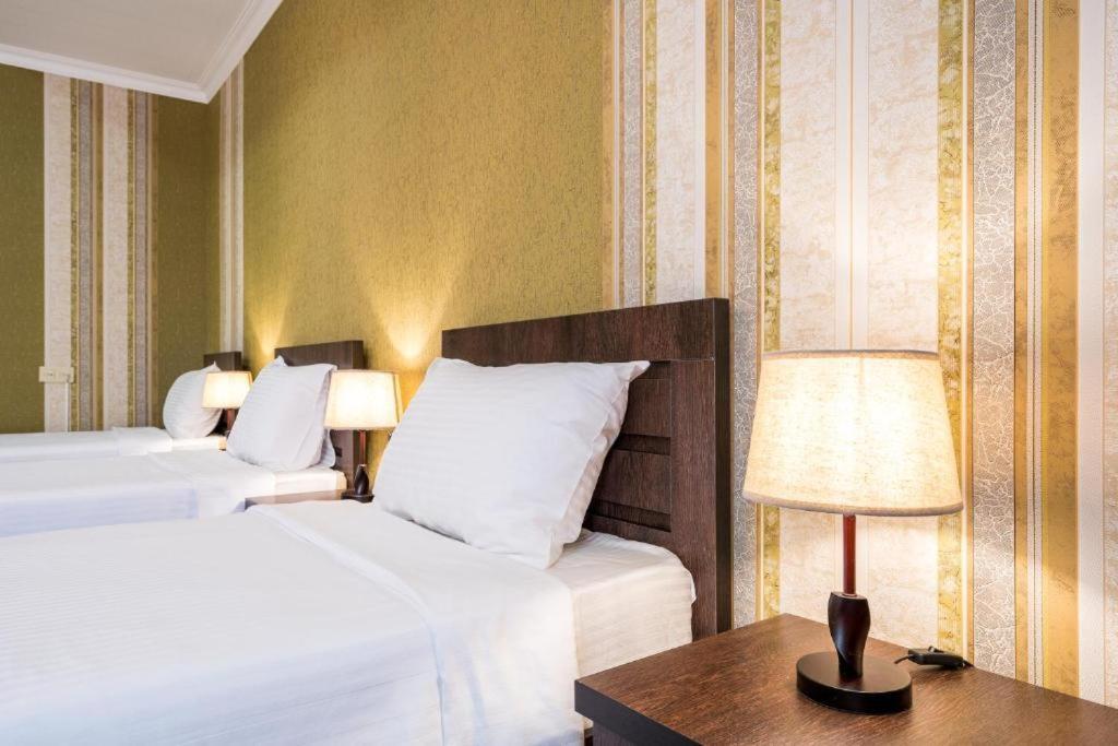 Georgian House Hotell Kutaisi Eksteriør bilde